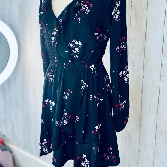 ✨ Express | Black Floral Ruffle Dress – Size Small - Picture 6 of 14